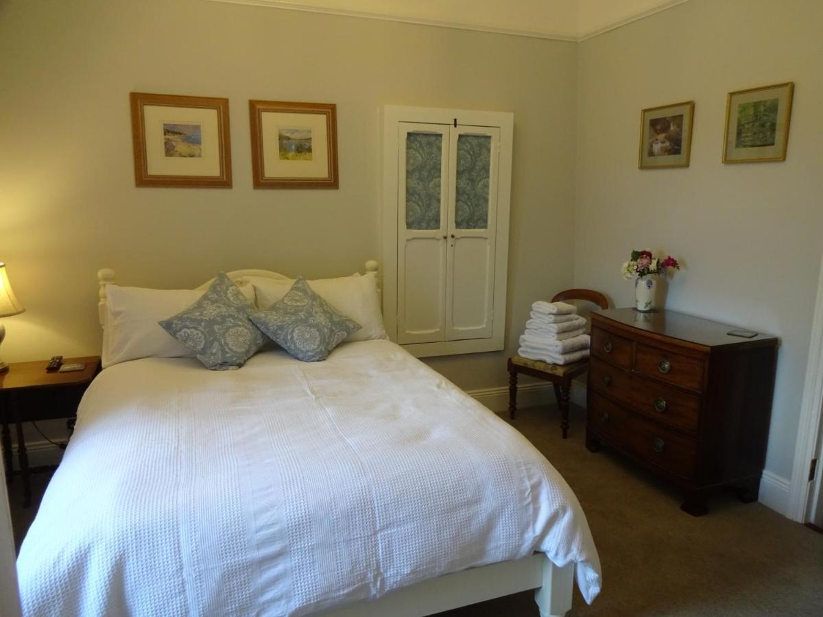 Riverbank House Bed And Breakfast Innishannon Екстер'єр фото